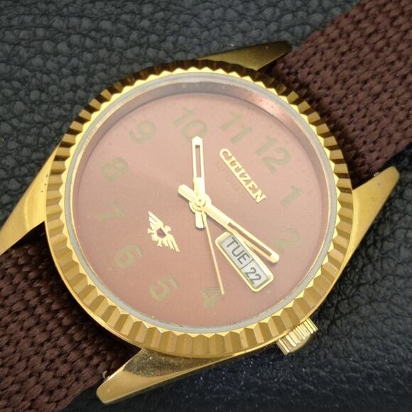 Vintage 1990 Citizen Automatic Mens Gold Watch W/daydate & Brown accents - Picture 6 of 10